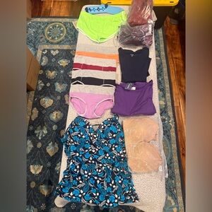 Women’s Floral Blue Tankini Top - Unbranded B5